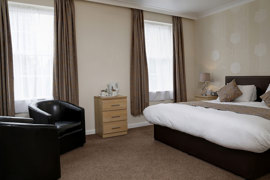 royal-chase-hotel-bedrooms-17-83064.jpg