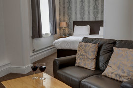 royal-chase-hotel-bedrooms-18-83064.jpg