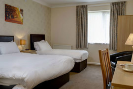 royal-chase-hotel-bedrooms-20-83064.jpg