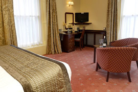 lee-wood-hotel-bedrooms-15-83174.jpg