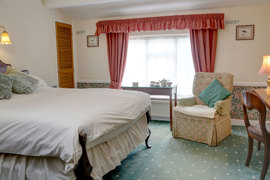 bell-in-driffield-bedrooms-17-83226.jpg