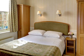 york-pavilion-hotel-bedrooms-17-83287.jpg