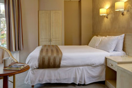 new-kent-hotel-bedrooms-29-83326.jpg