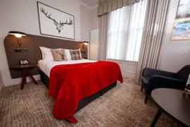 bruntsfield-hotel-bedrooms-17-83406.jpg