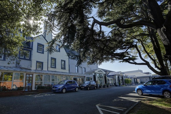 Best Western Kings Manor Hotel