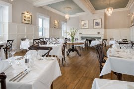 the-inveraray-inn-dining-05-83551.JPG