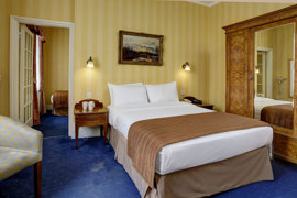 swiss-cottage-hotel-bedrooms-24-83650.jpg