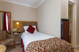 moores-central-hotel-bedrooms-10-83731.jpg