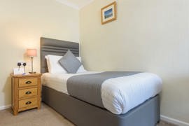 fowey-valley-hotel-bedrooms-04-83742.jpg