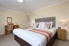 fowey-valley-hotel-bedrooms-20-83742.jpg