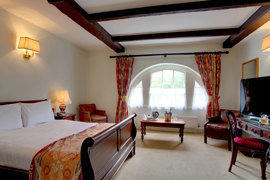 moore-place-hotel-bedrooms-20-83775.jpg