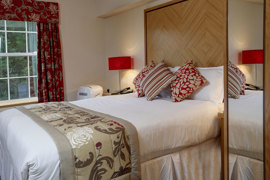 homestead-court-hotel-bedrooms-22-83816.jpg