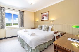 webbington-hotel-bedrooms-19-83838.jpg