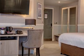 kenwick-park-hotel-bedrooms-01-83858.jpg