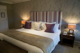 centurion-hotel-bedrooms-36-83875.jpg