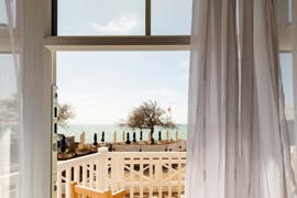 beachcroft-hotel-bedrooms-114-83909.jpg