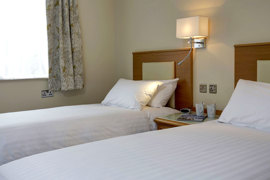 chilworth-manor-bedrooms-26-83920.jpg