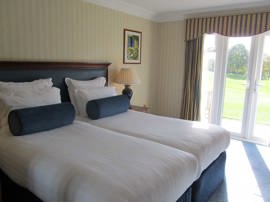 windmill-village-hotel-bedrooms-02-83934.jpg