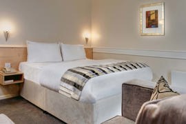 appleby-park-hotel-bedrooms-09-83948.jpg