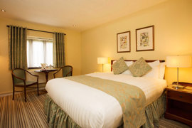 grims-dyke-hotel-bedrooms-46-83956.jpg