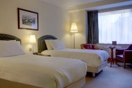 plough-and-harrow-bedrooms-06-84227.jpg