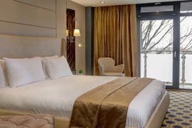 the-putney-hotel-bedrooms-01-84258.jpg