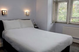 sure-hotel-reading-bedrooms-07-84271.jpg