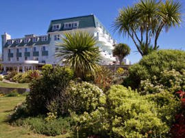 Bournemouth-East-Cliff-grounds-and-hotel-01-84306.jpg