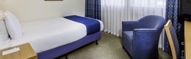 london-heathrow-ariel-bedrooms-08-84316.jpg