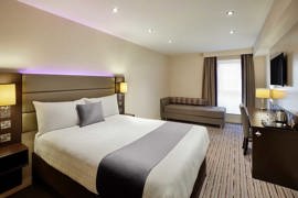 fortune-hotel-bedrooms-01-84347.jpg