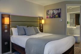 fortune-hotel-bedrooms-19-84347.jpg