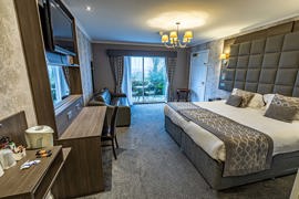 dryfesdale-hotel-bedrooms-19-84368.jpg