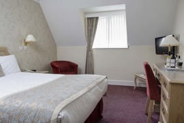 reading-calcot-hotel-bedrooms-22-84395.jpg